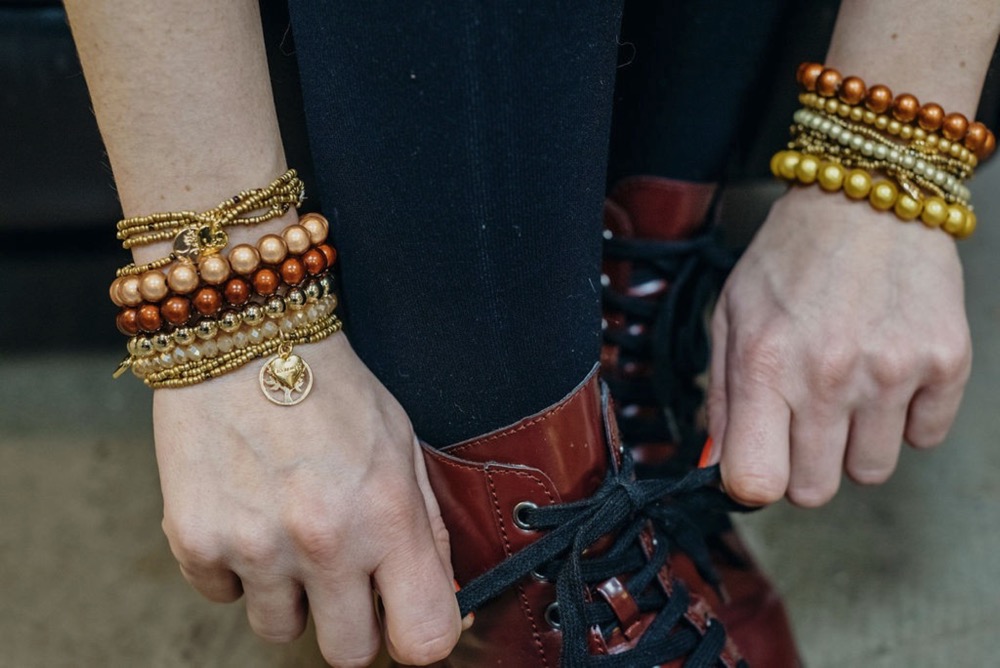 Gold Mid-Bead Bracelet